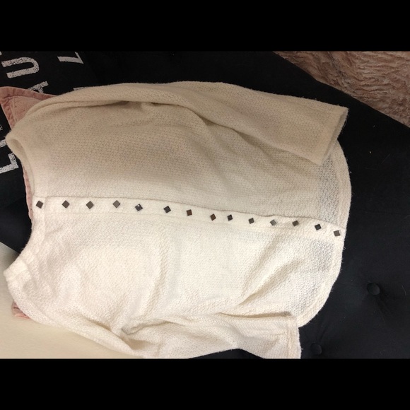 Sweater - Picture 3 of 3